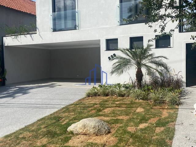 Casa para Venda em Santana de Parnaíba - 4