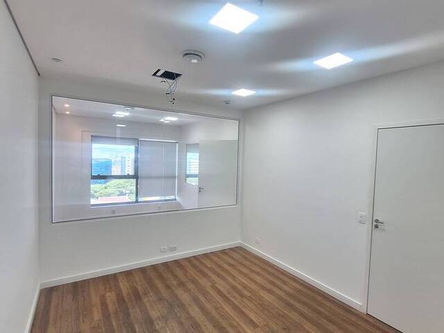 Sala para Venda em Barueri - 4