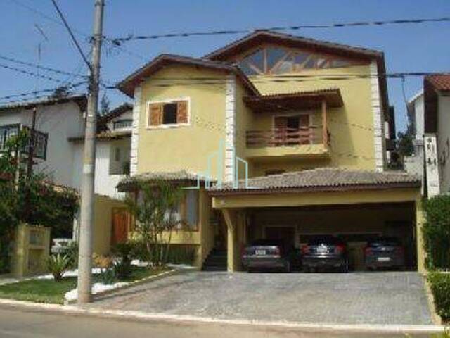 Casa para Venda em Santana de Parnaíba - 4