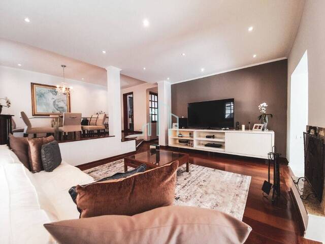 Casa para Venda em Santana de Parnaíba - 2
