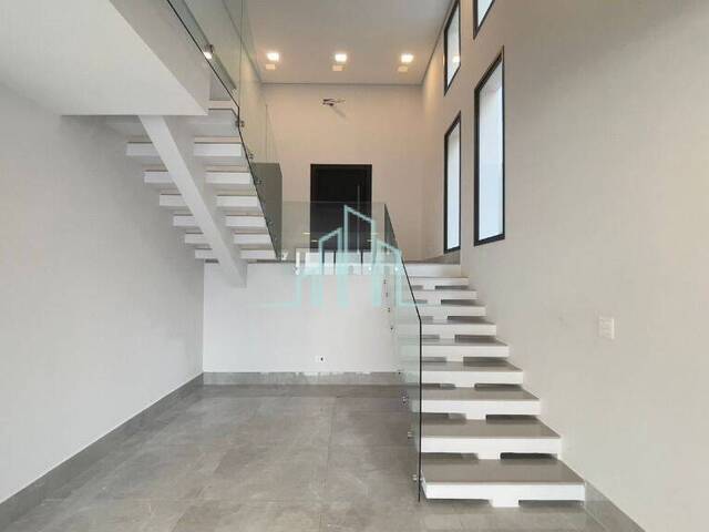 Casa para Venda em Santana de Parnaíba - 5