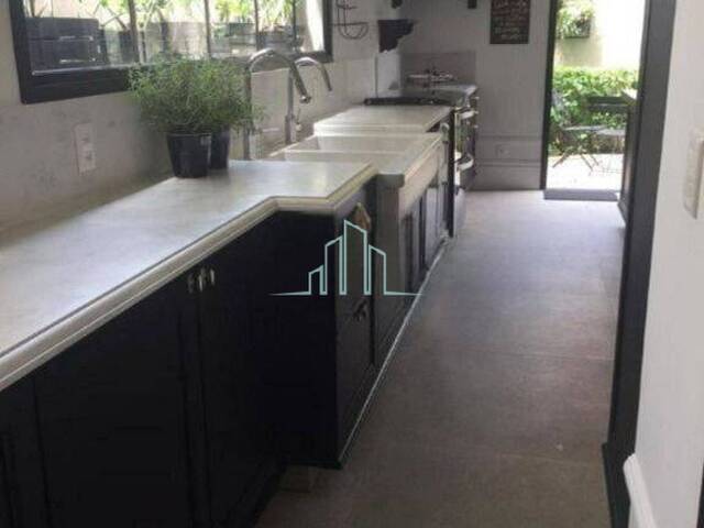 Casa para Venda em Santana de Parnaíba - 5