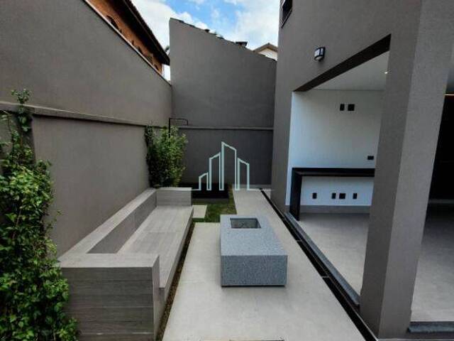 Casa para Venda em Santana de Parnaíba - 4