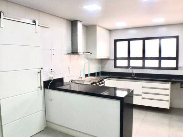Casa para Venda em Santana de Parnaíba - 5