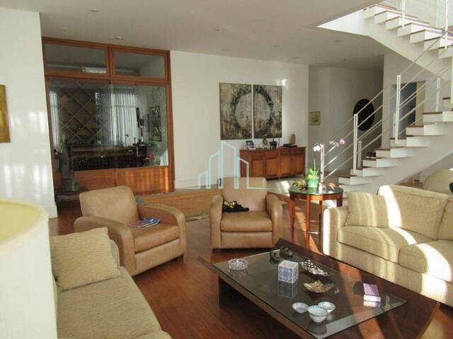 Casa para Venda em Santana de Parnaíba - 5