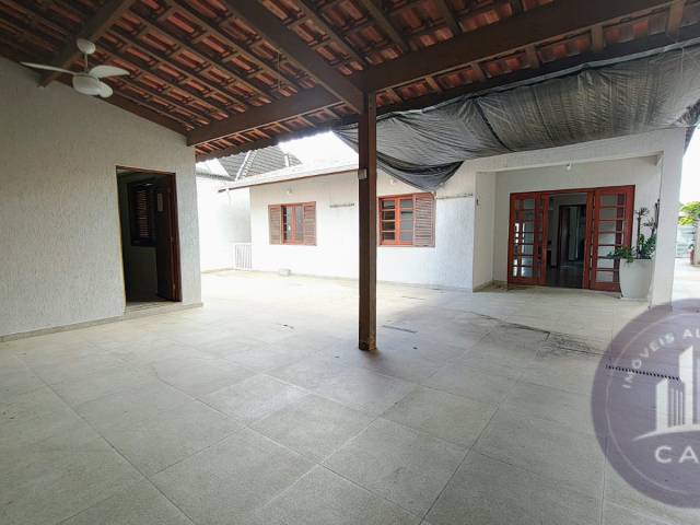 Casa para Venda em Santana de Parnaíba - 5