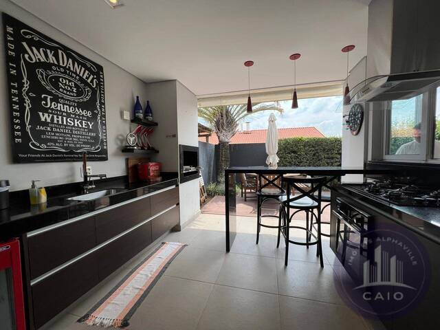 Casa para Locação em Santana de Parnaíba - 2