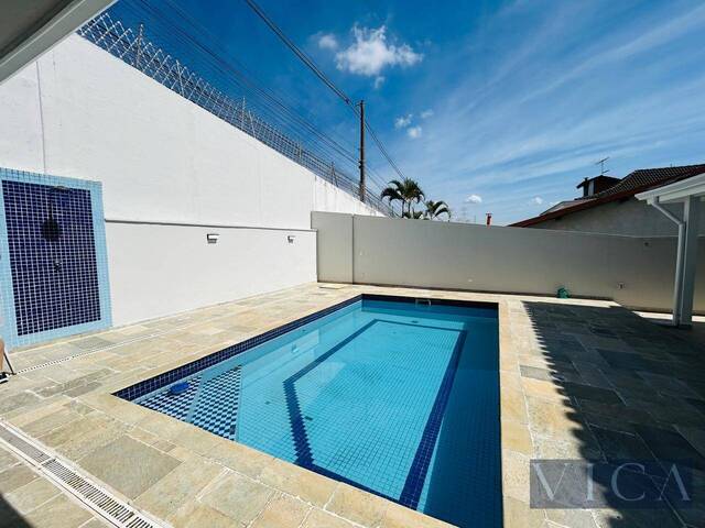 Casa para Venda em Santana de Parnaíba - 4