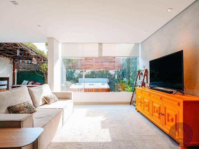Casa para Venda em Santana de Parnaíba - 5