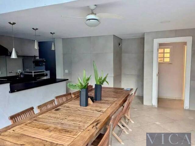 Casa para Venda em Santana de Parnaíba - 3