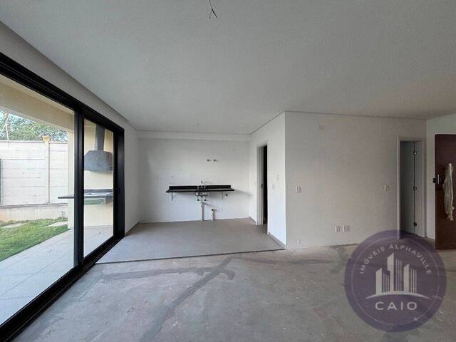 Casa para Venda em Santana de Parnaíba - 4